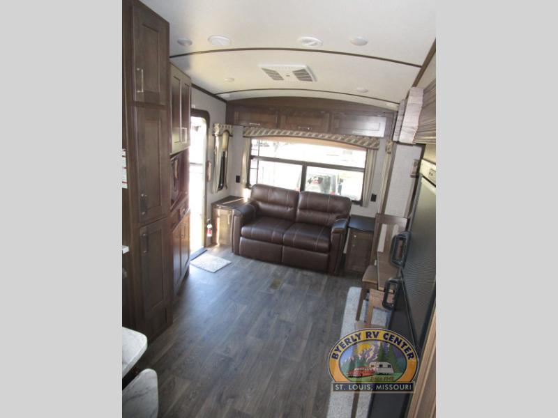 Laredo Super Lite fifth wheel living room