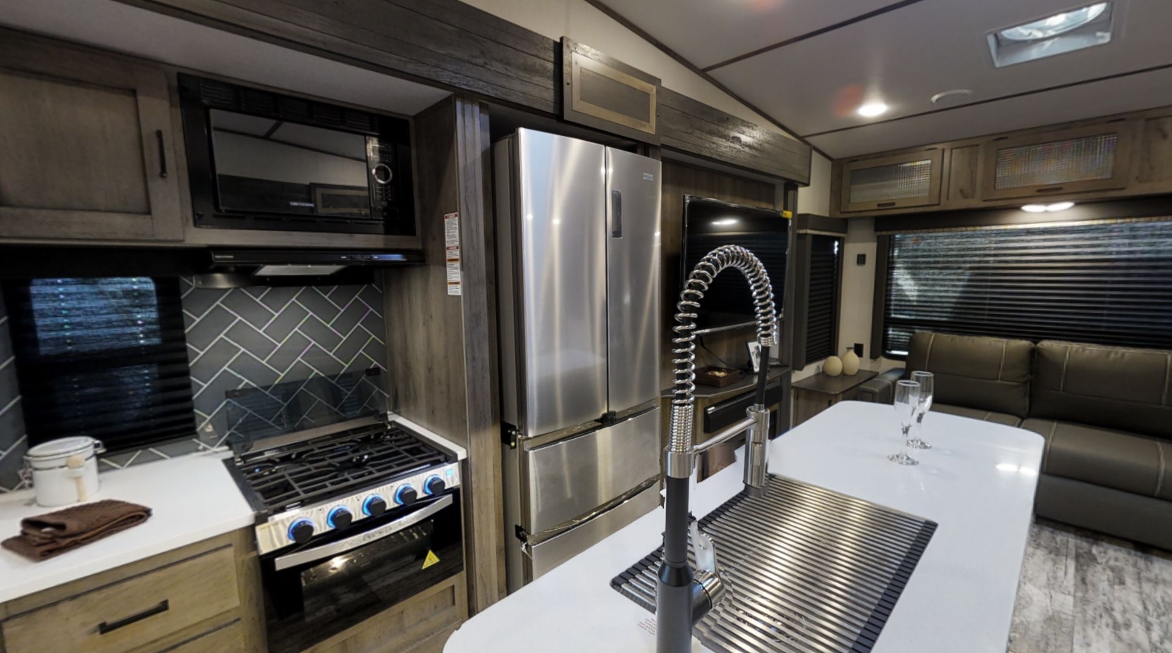 Two Bedroom 5th Wheel With Loft Byerly Rv, Fifth Wheel With Bunk Beds And Outdoor Kitchen