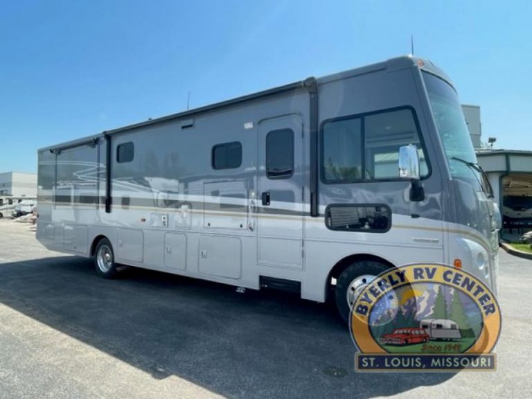 2024 Winnebago Adventurer Motorhome